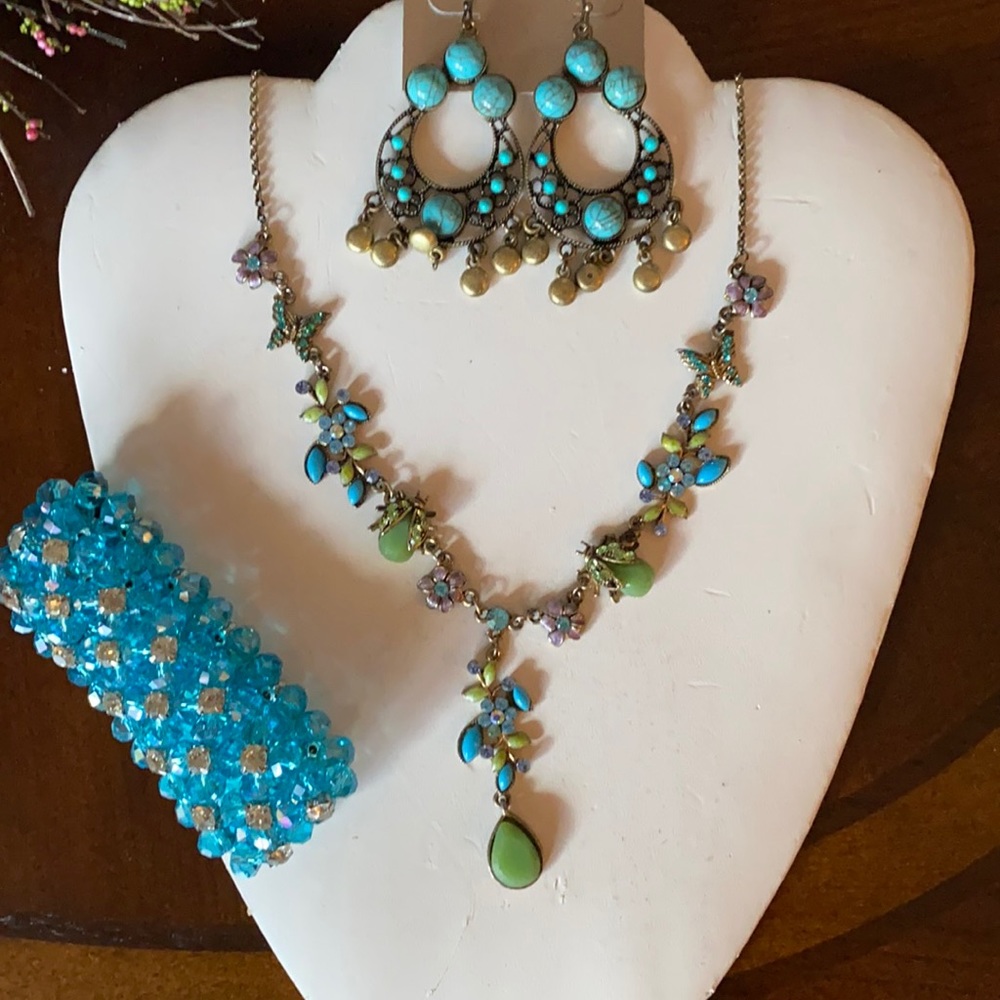 3 pc Necklace Set